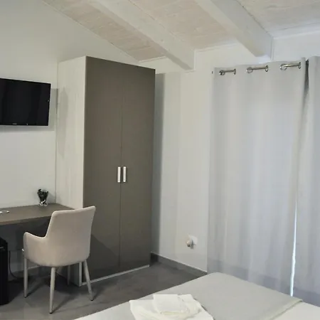 Gasthuis La Perla - & Amantea