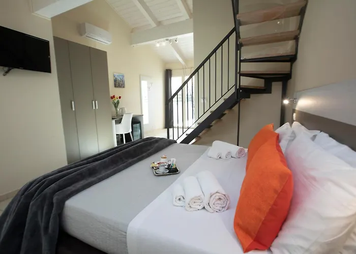 La Perla - & אמנטיאה