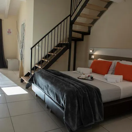 Gasthof La Perla - &